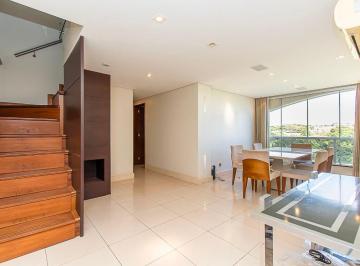 Apartamento de 3 quartos, Brasília · Cobertura Duplex à venda na Asa Norte I 2 quartos (1 suíte), vista livre e piscina I Desocupada