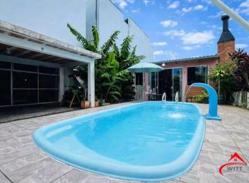 Casa · 100m² · 2 Quartos · 3 Vagas · Casa com churrasqueira / Piscina