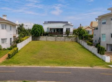 Terreno · 718m² · Terreno a venda em Alpahville Graciosa - Residenci