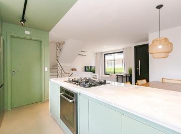 Casa de 3 quartos, Curitiba · BELÍSSIMA TOWNHOUSE COM 3 DORMITÓRIOS, 2 SUÍTES E ESPAÇO GOURMET NO JARDIM SOCIAL