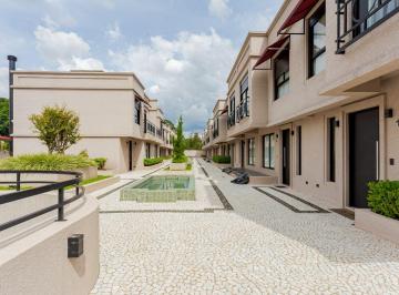Casa de 3 quartos, Curitiba · BELÍSSIMA TOWNHOUSE COM 3 DORMITÓRIOS, 2 SUÍTES E ESPAÇO GOURMET NO JARDIM SOCIAL