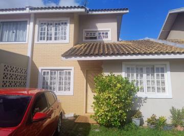 Casa de 3 quartos, Curitiba · Ótimo Sobrado com duas suítes!