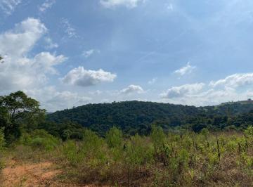 Terreno , Ibiúna · Seu refúgio na natureza começa aqui: 500 m² com lago e muito verde.