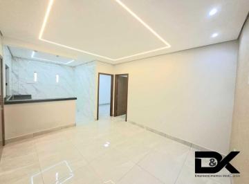 Casa de 2 quartos, Samambaia · Casa Moderna | 2 Quartos (1 Suíte) | Samambaia Norte – QR 423 | Amplo Quintal