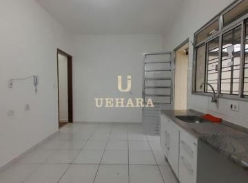 Casa · 60m² · 2 Quartos · Casa de 2 dormitórios em ótimo estado para alugar na Casa Verde Alta!