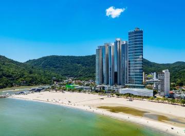 Apartamento · 230m² · 4 Quartos · 4 Vagas · Apartamento para venda em Centro de 230.00m² com 4 Quartos, 4 Suites e 4 Garagens