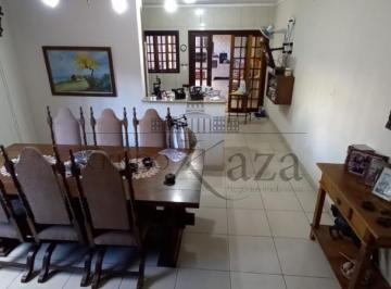 Casa · 150m² · 3 Quartos · 2 Vagas · Casa Padrão em São José dos Campos