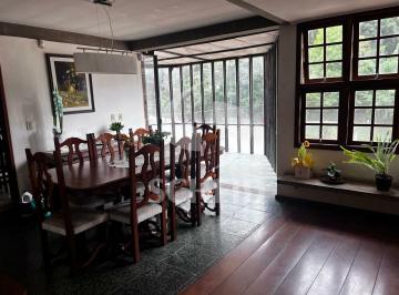 Casa · 240m² · 3 Quartos · 2 Vagas · Panamby, casa em localização privilegiada!