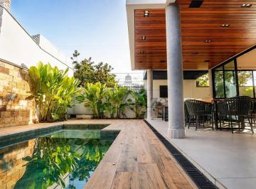 Casa de 4 quartos, São José dos Campos · Casa mobiliada area gourmet com piscina Altos da Serra VI Urbanova 4 Suítes 329m².