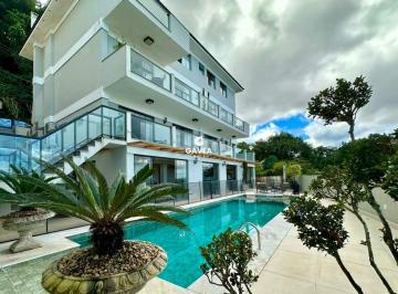 Casa · 655m² · 6 Quartos · 4 Vagas · Casa à venda no Marapé em Santos.