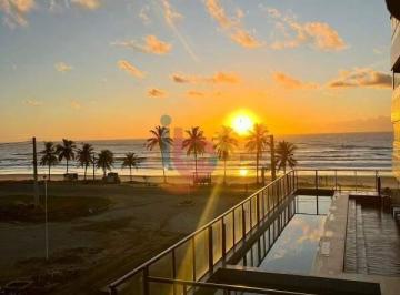 Apartamento · 145m² · 3 Quartos · 2 Vagas · Alugo Cobertura Frente Mar
