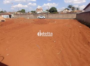 Comercial · 360m² · Área disponível para venda  no bairro Santa Mônica em Uberlândia-MG