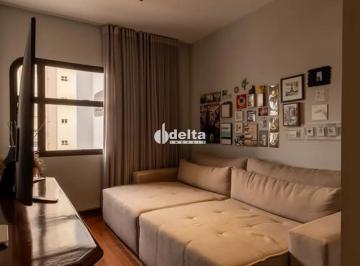 Apartamento · 230m² · 4 Quartos · 2 Vagas · Apartamento com 4 quartos sendo 2 suítes disponível para venda no bairro Fundinho em Uberlândia-MG