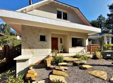 Casa · 304m² · 2 Vagas · CASA MOBILIADA NO IPÊ AMARELO EM GRAMADO