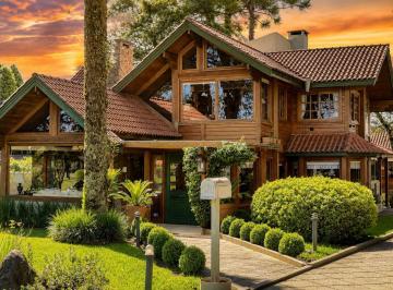 Casa · 271m² · 2 Vagas · CASA MOBILIADA À VENDA COM 4 QUARTOS