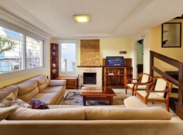 Casa · 80m² · 1 Vaga · CASA 3 SUÍTES À VENDA NO CENTRO DE CANELA