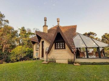 Casa · 200m² · 2 Vagas · CASA EM CONDOMÍNIO