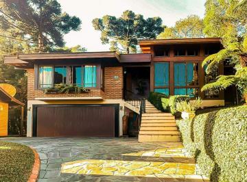 Casa · 250m² · 2 Vagas · CASA 3 DORMITORIOS