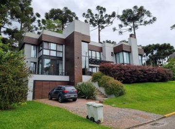 Casa · 464m² · 2 Vagas · CASA EM CONDOMÍNIO