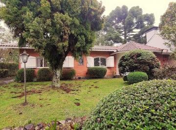 Casa · 144m² · 2 Vagas · CASA TÉRREA COM 3 QUARTOS À VENDA EM CANELA