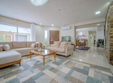 Casa · 283m² · 2 Vagas · CASA COM VISTA NO VALE DAS COLINAS EM GRAMADO RS