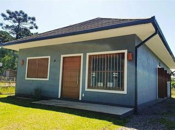 Casa · 112m² · 2 Vagas · CASA À VENDA COM 3 QUARTOS E PÁTIO CERCADO