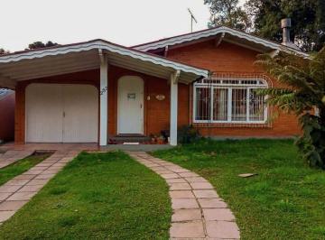 Casa · 250m² · 2 Vagas · CASA 3 DORMITORIOS