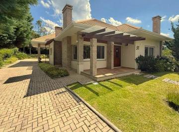 Casa · 232m² · 2 Vagas · CASA COM 3 DORMITÓRIOS NO VALE DOS PINHEIROS