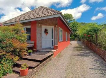 Casa · 174m² · 3 Vagas · CASA 3 DORMITÓRIOS