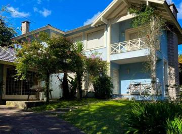 Casa · 316m² · 2 Vagas · CASA EM GRAMADO COM 3 DORMITÓRIOS E VALORIZAÇÃO