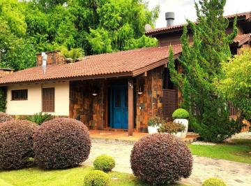 Casa · 224m² · 2 Vagas · CASA 3 DORMITÓRIOS