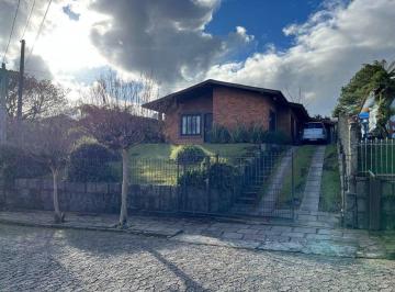 Casa · 130m² · 2 Vagas · CASA À VENDA COM 3 DORMITÓRIOS E PÁTIO PRIVATIVO