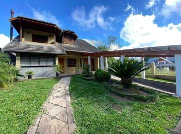Casa · 205m² · 2 Vagas · CASA À VENDA MOBILIADA NO CARNIEL EM GRAMADO