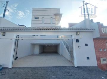Casa · 176m² · 3 Quartos · 6 Vagas · Sobrado para venda em Bela Vista de 176.00m² com 3 Quartos, 1 Suite e 6 Garagens
