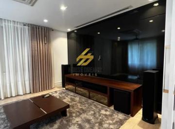 Apartamento · 344m² · 3 Quartos · 5 Vagas · Apartamento para alugar em Batel de 344.00m² com 3 Quartos, 3 Suites e 5 Garagens