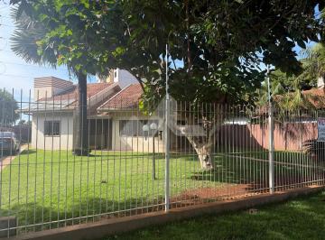 Casa · 231m² · Casa à venda, Vila Industrial, com terreno de 800 metros, TOLEDO - PR