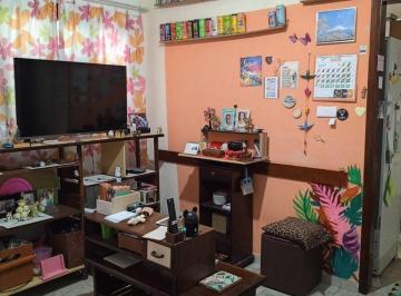 fj6t4dw2yti4mju3zgm3owmx_md · Casa à venda na Guilhermina, em Praia Grande SP.