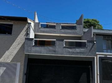Casa de 3 quartos, São Bernardo do Campo · Casa de 200 m² com 3 quartos em venda em Baeta Neves