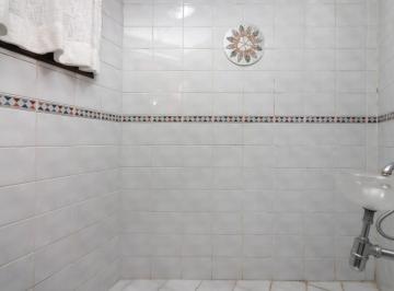 bde12e40-3c1c-43fb-b509-8b99d5121729 · Sensacional sobrado para venda em Jardim Virginia Bianca com 3 quartos, sendo 1 suíte, 223m²
