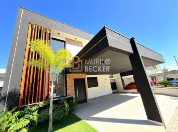 Casa · 268m² · 3 Quartos · 4 Vagas · Casa Inteligente à venda no Condomínio Aruanã, com 3 suítes de alto padrão