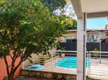 Casa · 180m² · 2 Quartos · 1 Vaga · Casa Campeche