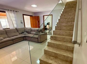 Casa · 155m² · 3 Quartos · 2 Vagas · Casa à venda - Moderna e aconchegante