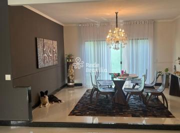 Casa · 428m² · 6 Quartos · 6 Vagas · Jockey - Casa de Alto Padrão com Habite-se - 6 Quartos com ar condicionado - 1 Suíte - Varanda - Vic