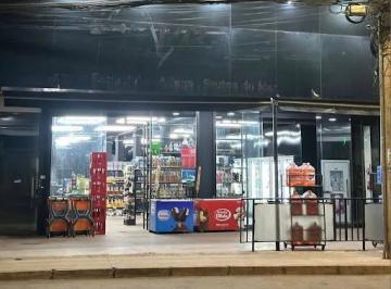 afacac516111acdae0b4614e102f58cb44100649 · PONTO COMERCIAL VICENTE PIRES 250M² ESCRITÓRIO DISTRIBUIDORA MERCADO ADEGA