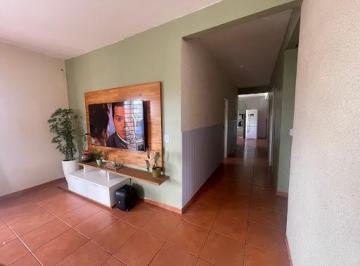 a3e203e14d28e9a4081b792bbdfad6b597d685fc · PRÉDIO DE ESQUINA NO RECANTO DAS EMAS COM APARTAMENTO 3 QUARTOS E LOJA COMERCIAL