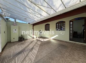 Casa · 180m² · 3 Quartos · 3 Vagas · Casa com 3 quartos e 3 vagas 180m²; à venda no Copacabana