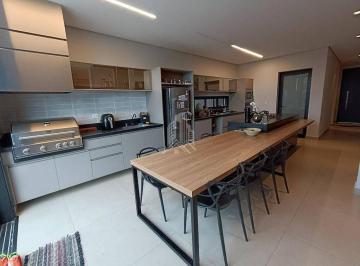 Casa · 243m² · 3 Quartos · 4 Vagas · Casa à venda em Piracicaba, Santa Rosa, com 3 quartos, com 243 m²