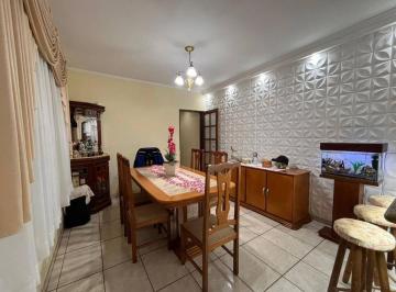 Casa · 220m² · 3 Quartos · Casa à venda em Piracicaba, Santa Terezinha, com 3 quartos, com 220 m²