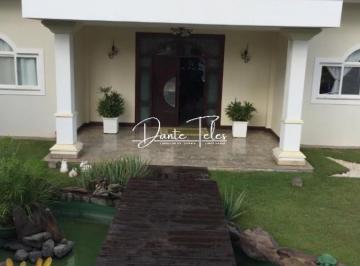 Foto 01 · Casa de Luxo em Condomínio Exclusivo: 4 Quartos, 4 Suítes, 3 Salas, 10 Vagas de Garagem em Jaguaribe