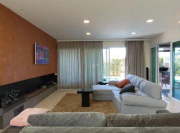 Casa en Venda de 4 quartos Fazenda Vau das Pombas · Casa com 240 m² e 4 quartos em venda na Fazenda Vau das Pombas ideal para a sua familia